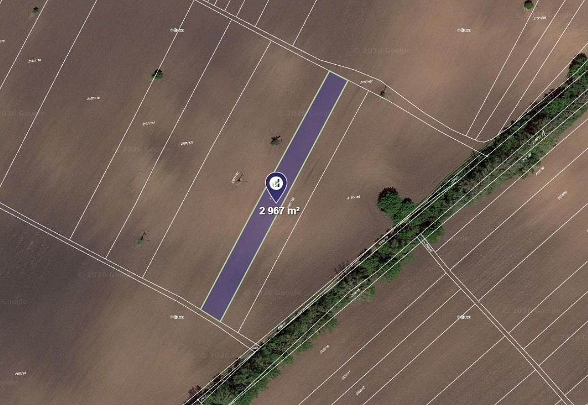 Prodej pole 1 484 m²