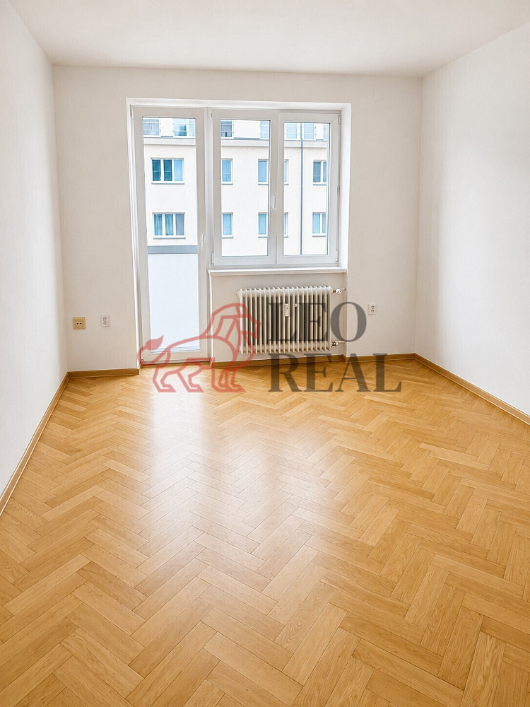 Pronájem bytu 2+1 57 m² — photo 2