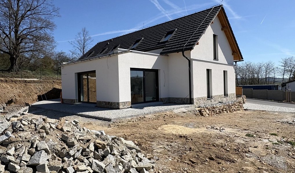 Prodej domu 188 m² s pozemkem 825 m², Strunkovice nad Blanicí – náhled fotky 10