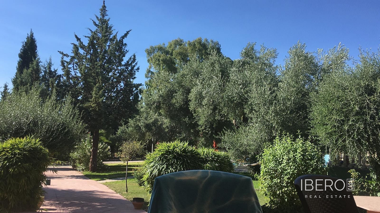 Prodej domu 424 m² s pozemkem 8 699 m² — photo 2
