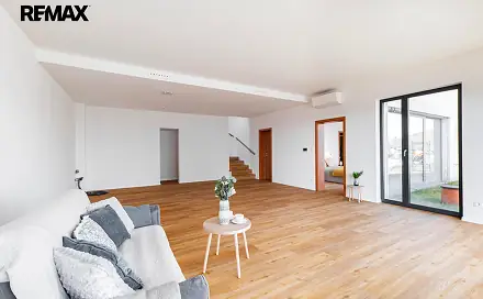 Prodej domu 171 m² s pozemkem 256 m², Jáchymovská, Praha 5 - Řeporyje