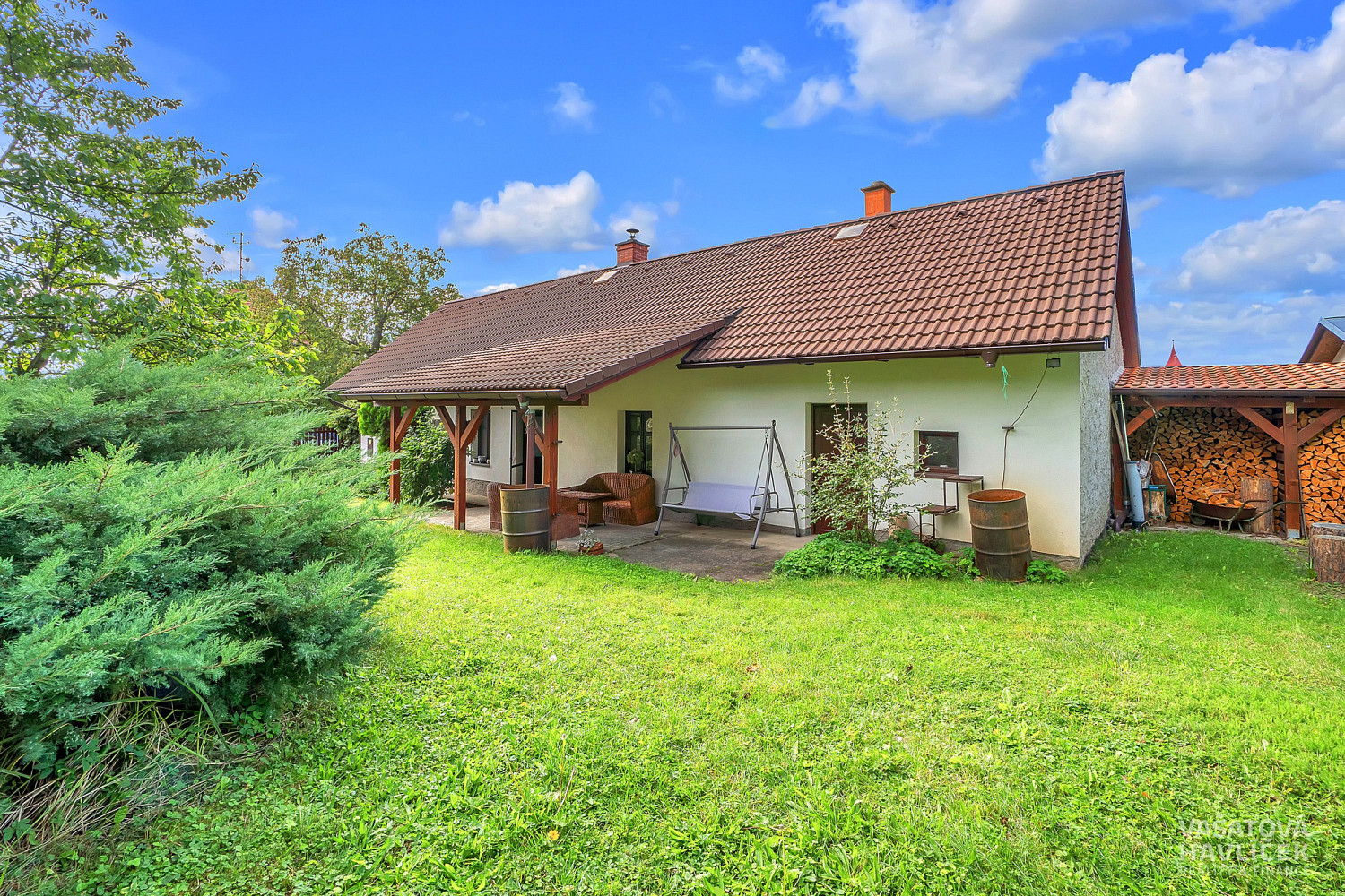 Prodej domu 77 m² s pozemkem 788 m² – fotografie 2