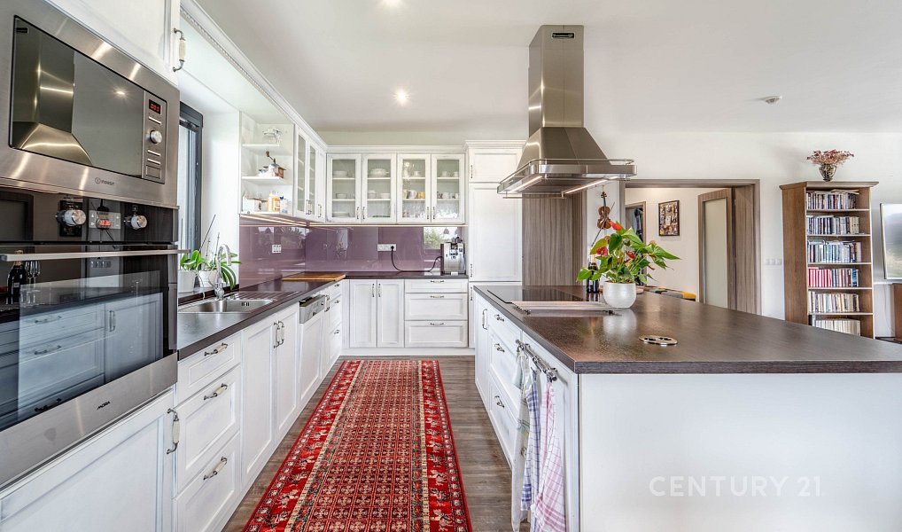 Prodej domu 417 m² s pozemkem 1 139 m², Křenice – náhled fotky 14