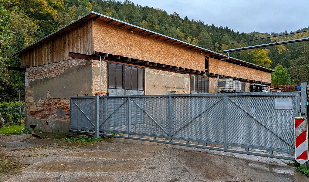 Prodej výrobních prostor 3 600 m², Chrastava – náhled fotky 17