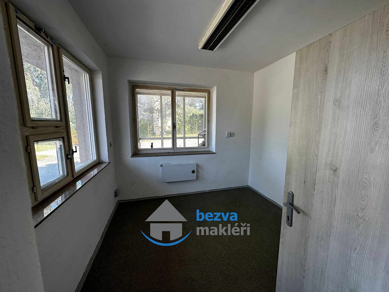 Pronájem skladovacích prostor 19 m² – fotografie 3