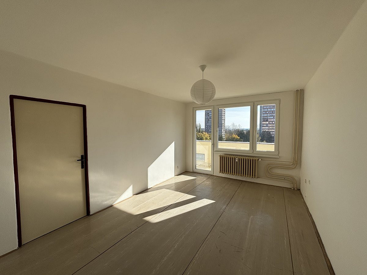 Pronájem bytu 3+1 66 m² – fotografie 3