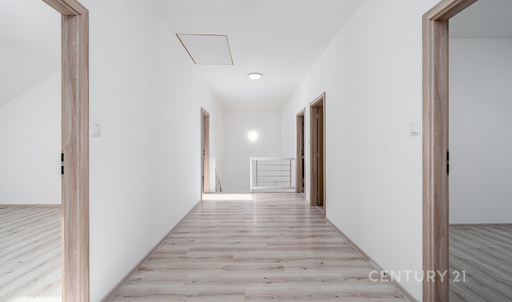 Prodej domu 253 m² s pozemkem 426 m², Rabakov – náhled fotky 11