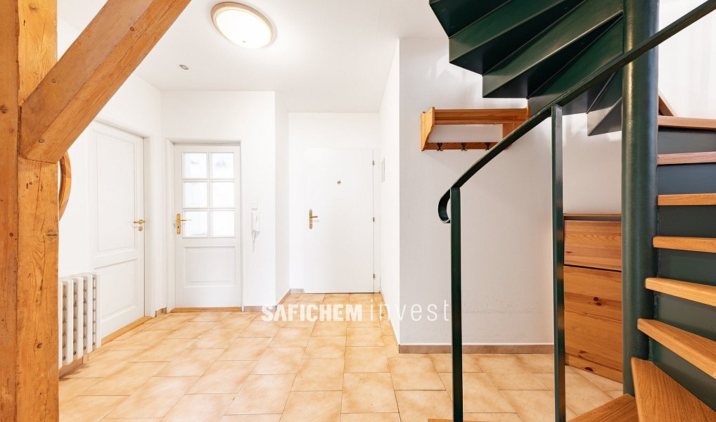 Prodej bytu 2+1 104 m², Praha – náhled fotky 2