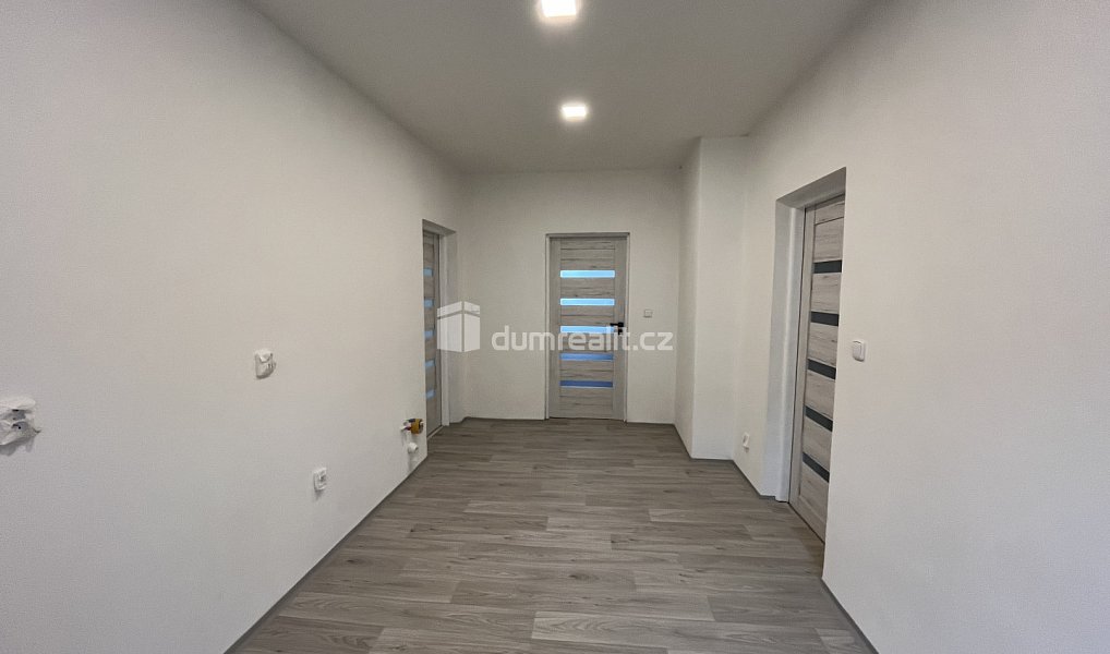 Prodej domu 204 m² s pozemkem 204 m², Modlany – náhled fotky 5