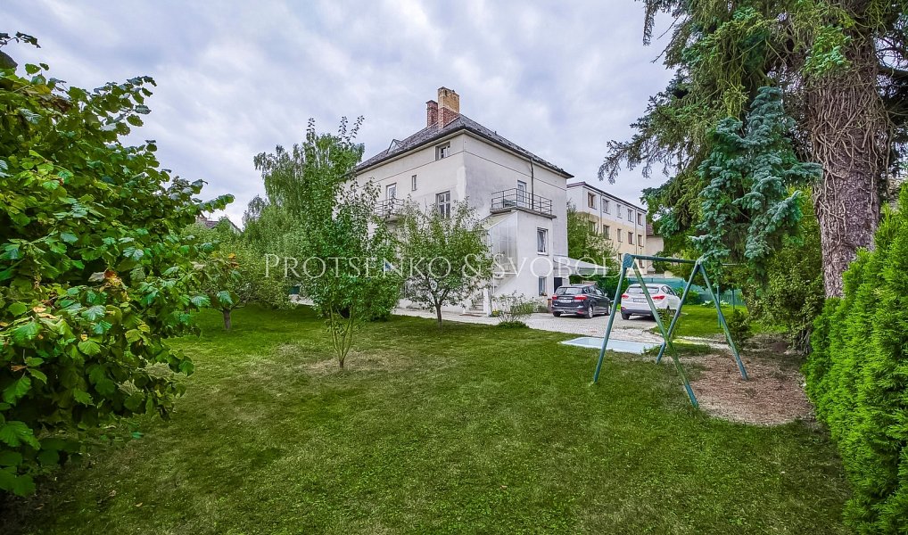 Prodej domu 652 m² s pozemkem 885 m², České Budějovice – náhled fotky 23