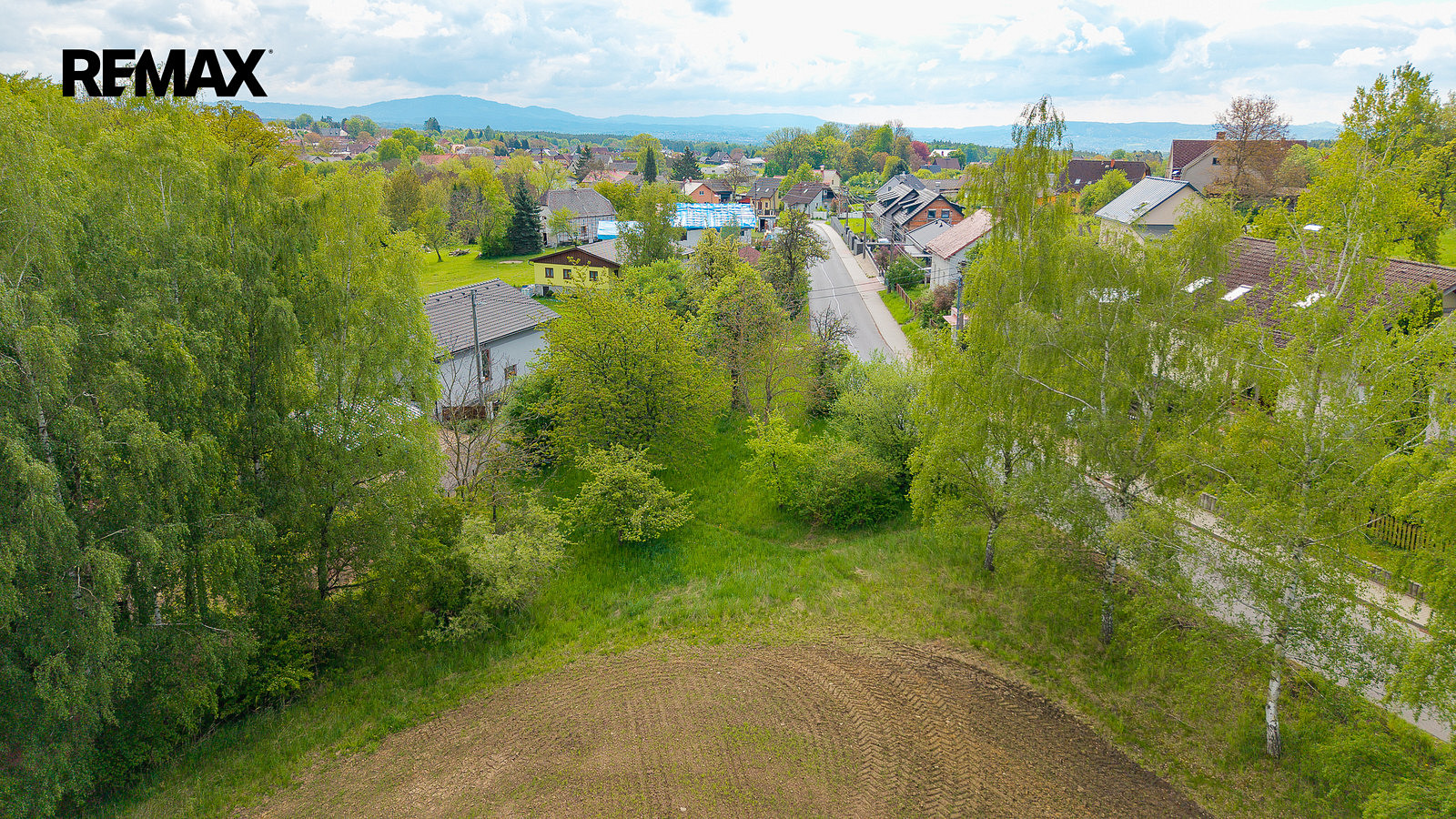 Prodej stavebního pozemku 955 m² — photo 4