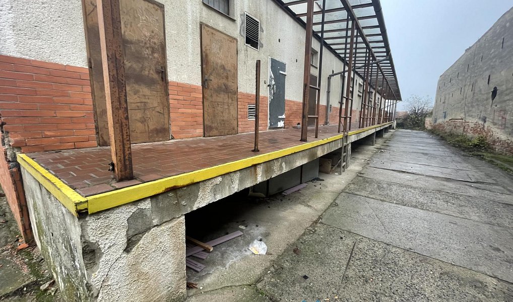 Pronájem skladovacích prostor 500 m², Miroslav – náhled fotky 18