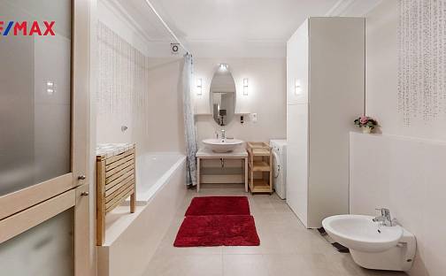 Pronájem bytu 3+kk 75 m², Moskevská, Karlovy Vary