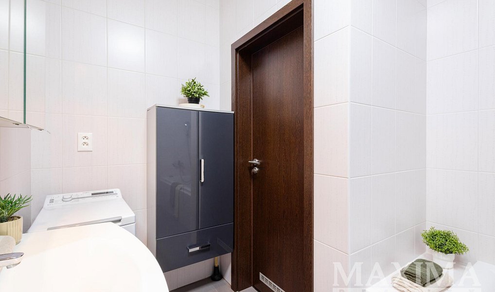 Prodej bytu 4+kk 189 m², Praha – náhled fotky 26