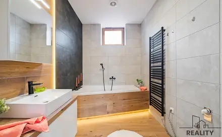 Prodej bytu atypického 189 m², Karlovo nám., Třebíč - Vnitřní Město