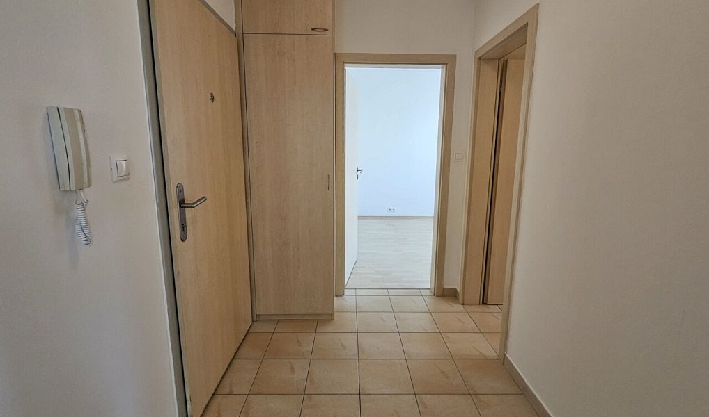 Pronájem bytu 2+kk 65 m², Praha – náhled fotky 22