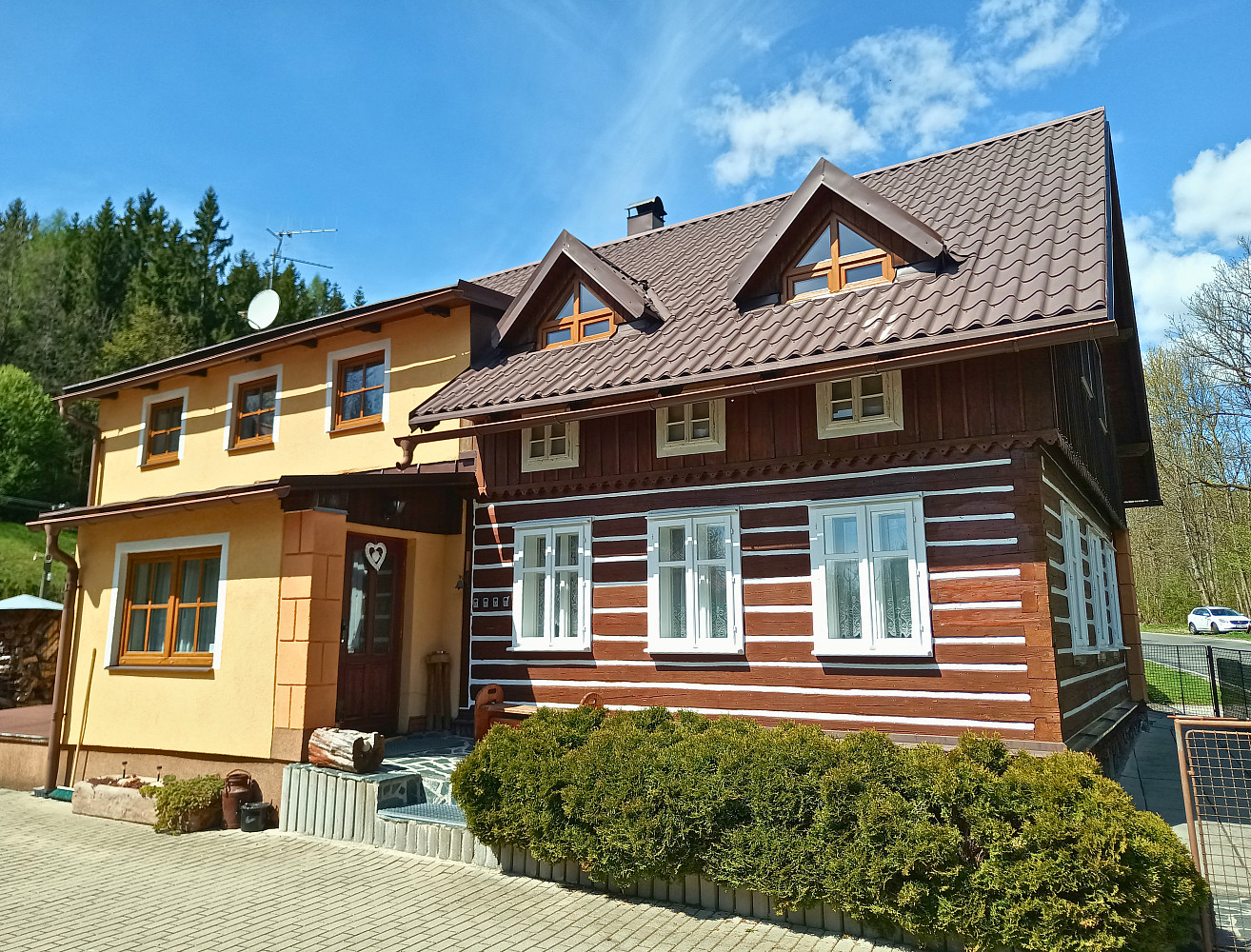 Prodej domu 220 m² s pozemkem 534 m² — photo 2