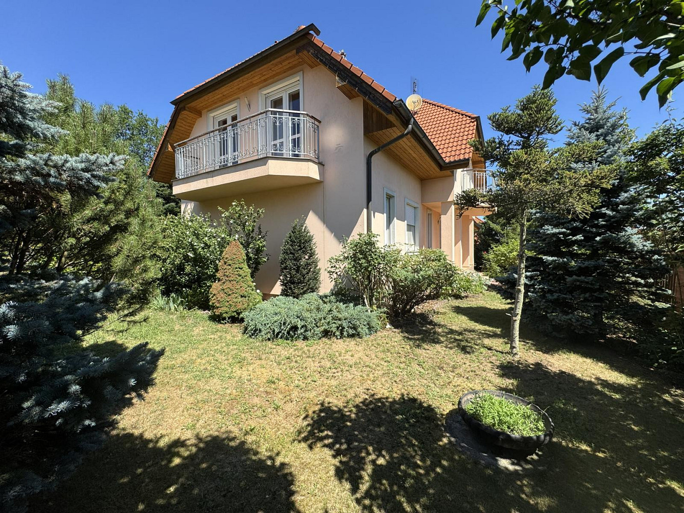 Prodej domu 302 m² s pozemkem 803 m²