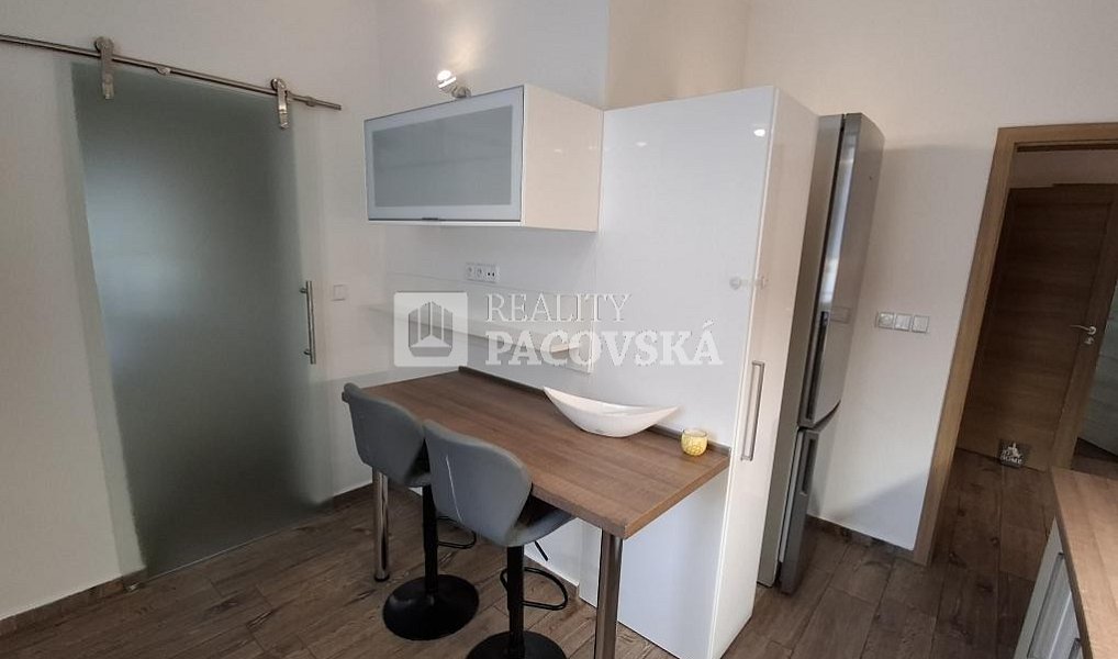 Pronájem bytu 3+1 88 m², Ústí nad Labem – náhled fotky 7