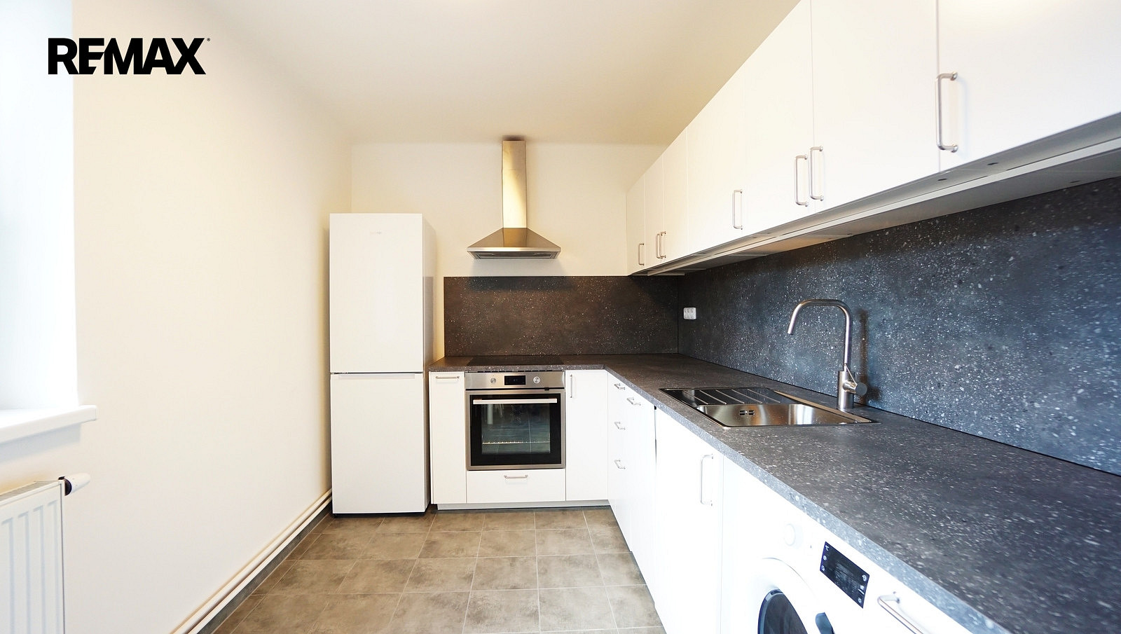 Pronájem bytu 2+1 60 m² – pohled 4