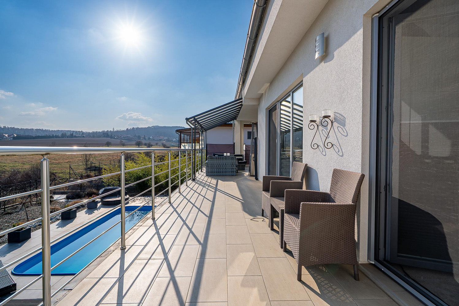 Prodej domu 140 m² s pozemkem 663 m² — photo 2