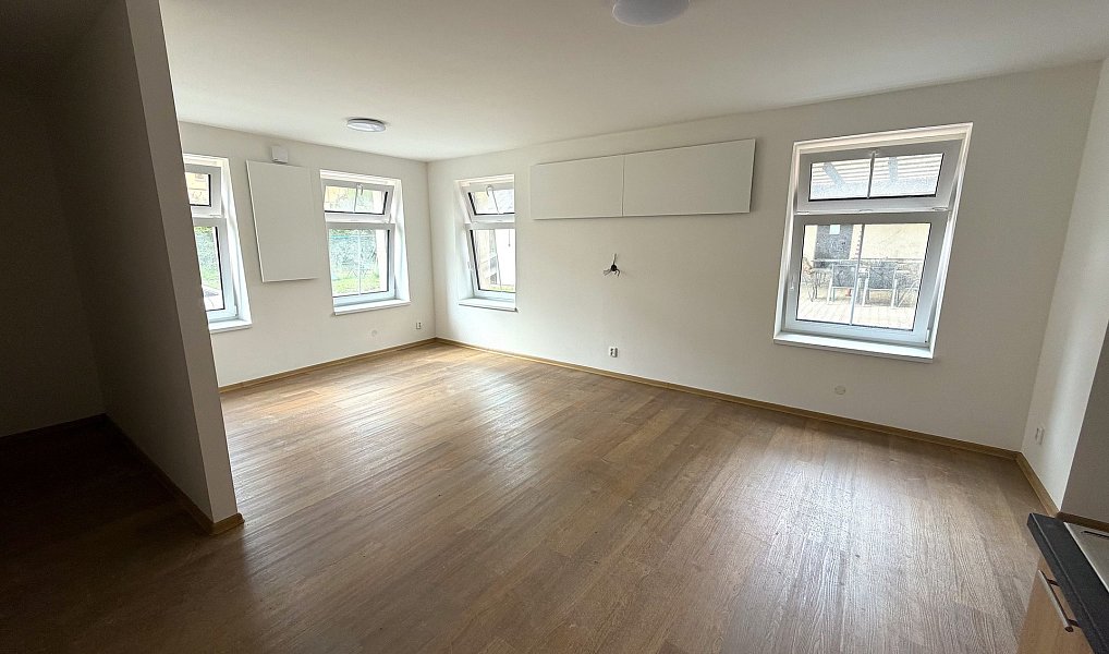Pronájem bytu 1+kk 35 m², Dolní Poustevna – náhled fotky 7