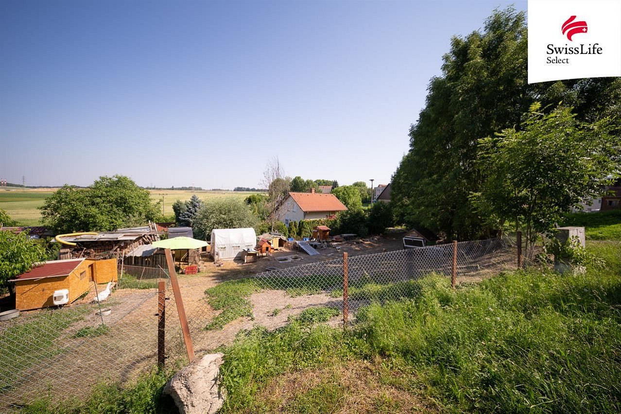 Prodej stavebního pozemku 698 m² – fotografie 4