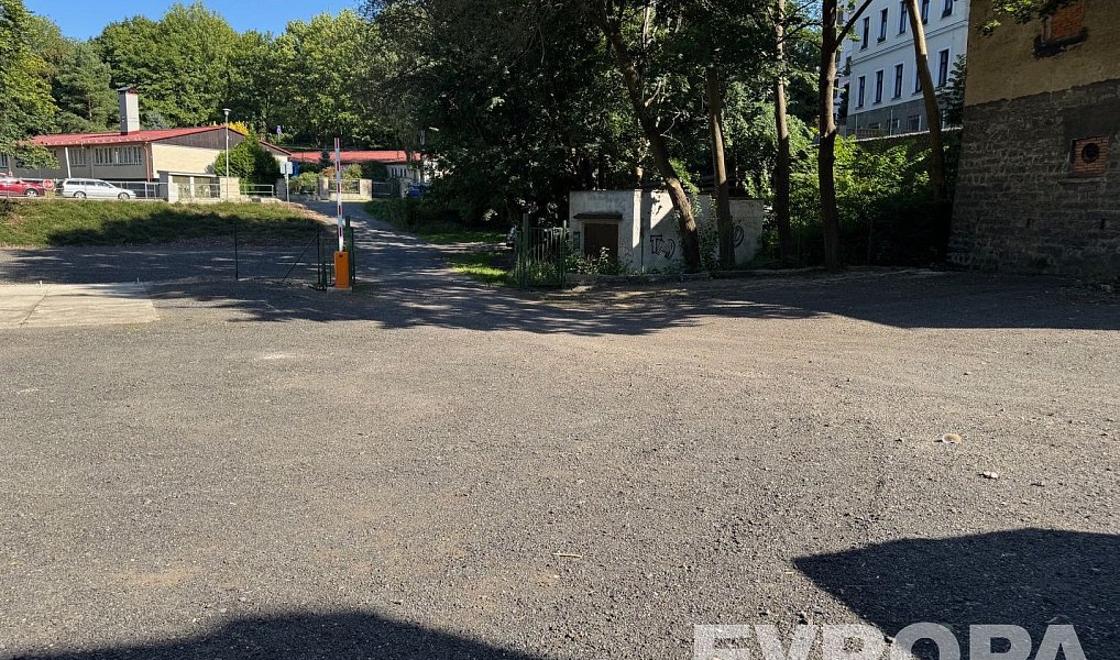 Pronájem venkovního parkovacího místa v centru Liberce ul. Chrastavská, Liberec – náhled fotky 8