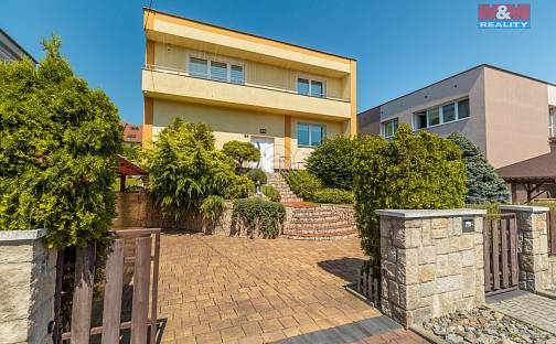 Prodej domu 194 m² s pozemkem 787 m², Okrajová, Hlučín, okres Opava