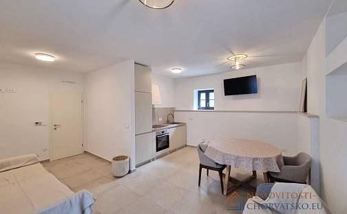 Prodej bytu 6+kk 52 m², Tar-Vabriga, Chorvatsko