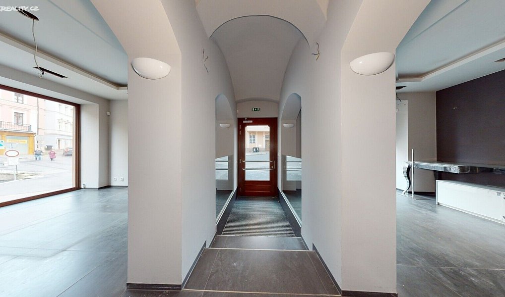 Prodej obchodních prostor 150 m², Karlovy Vary – náhled fotky 4