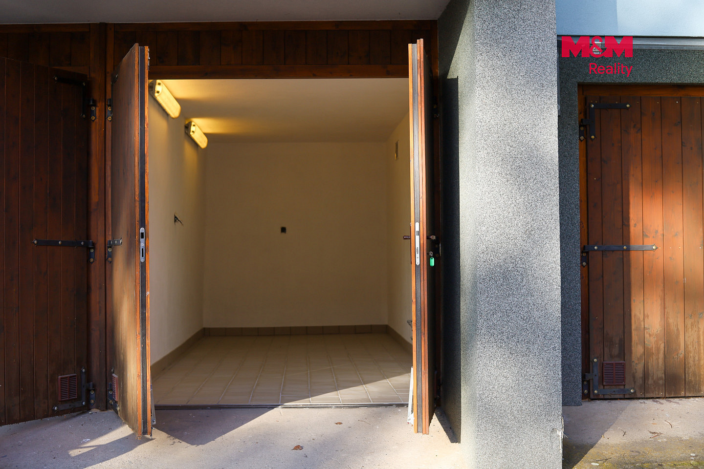 Pronájem garáže, 18 m2, Plzeň, ul. Sokolovská – fotografie 3