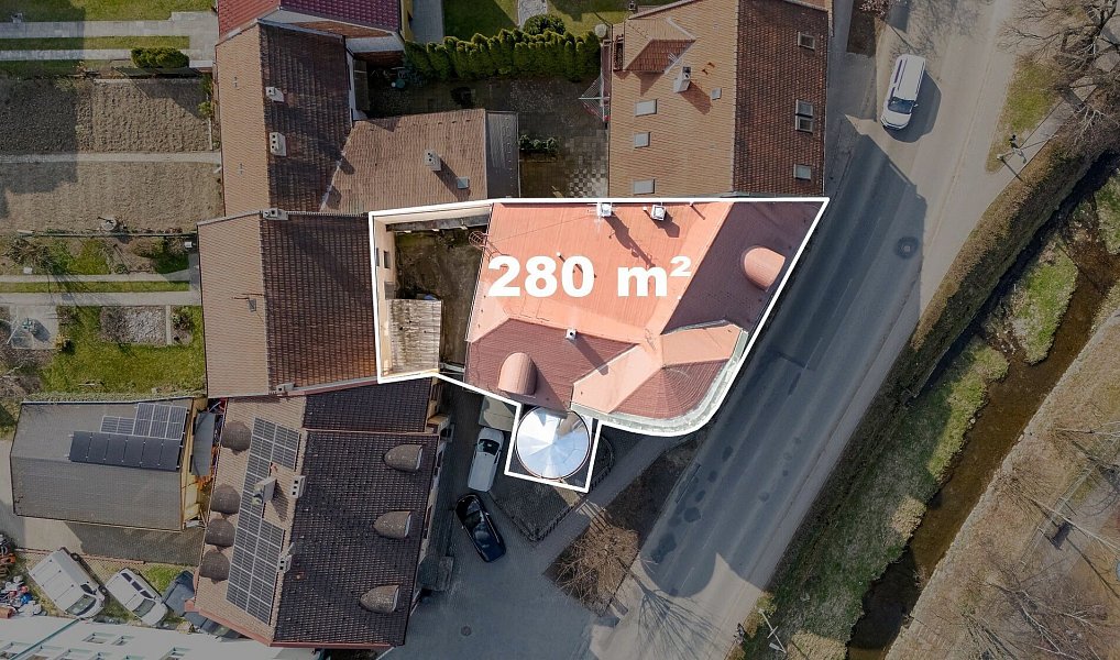 Prodej obchodních prostor 440 m², Bojkovice – náhled fotky 2