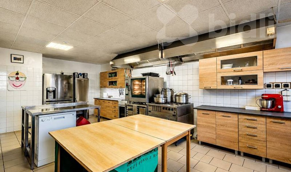 Prodej ubytovacího objektu 860 m², Chvalčov – náhled fotky 17