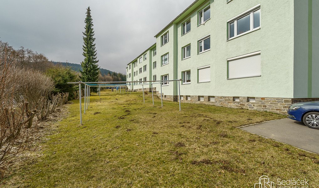 Prodej bytu 3+1 60 m², Boží Dar – náhled fotky 20
