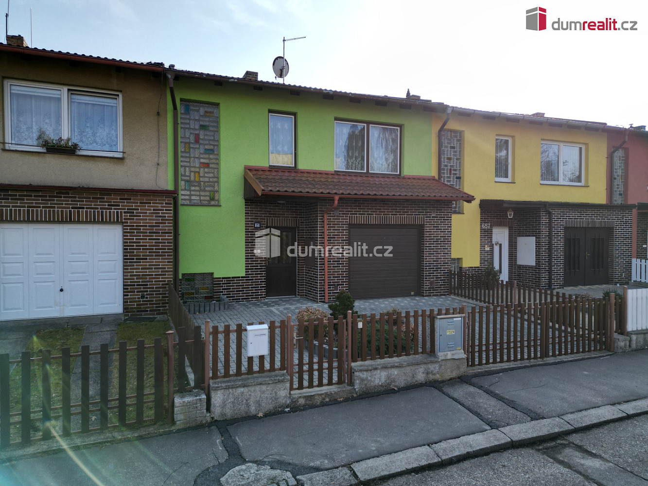 Prodej domu 230 m² s pozemkem 485 m² – fotografie 2