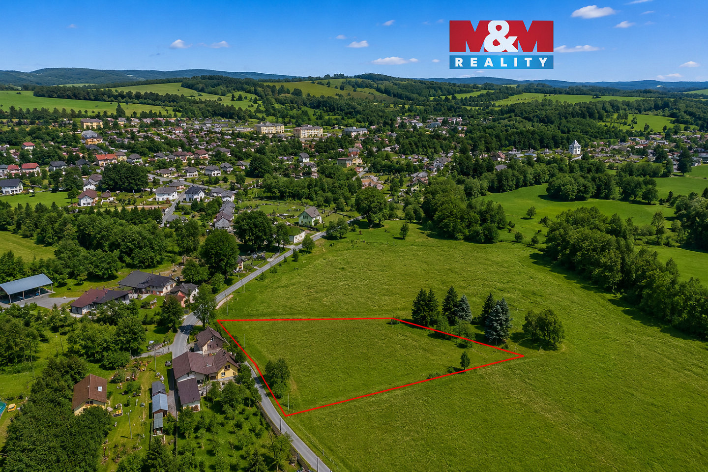 Prodej pole 6 400 m²
