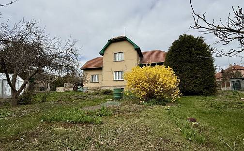 Prodej domu 175 m² s pozemkem 1 038 m²