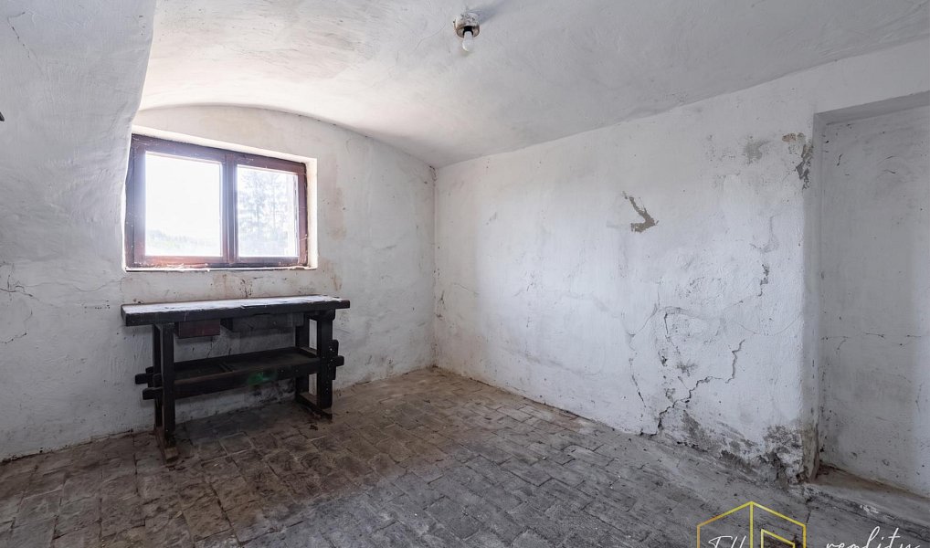 Prodej domu 250 m² s pozemkem 1 848 m², Modlany – náhled fotky 24