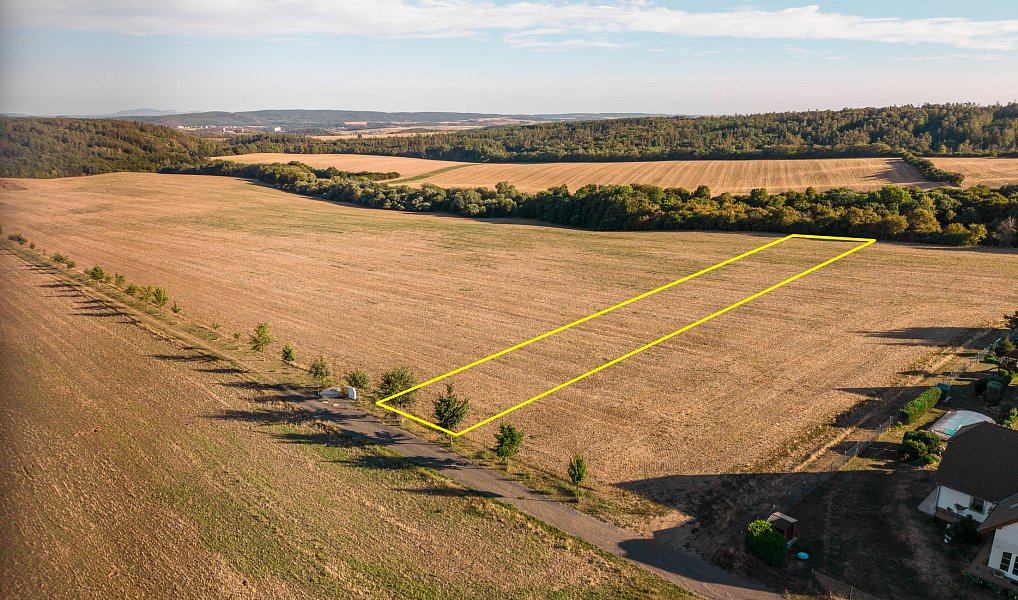 Prodej stavebního pozemku 3 932 m², Lukovany – náhled fotky 3