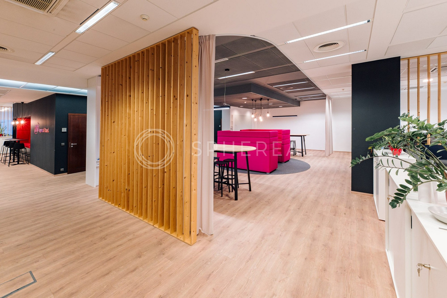Pronájem kanceláře 568 m² — photo 3