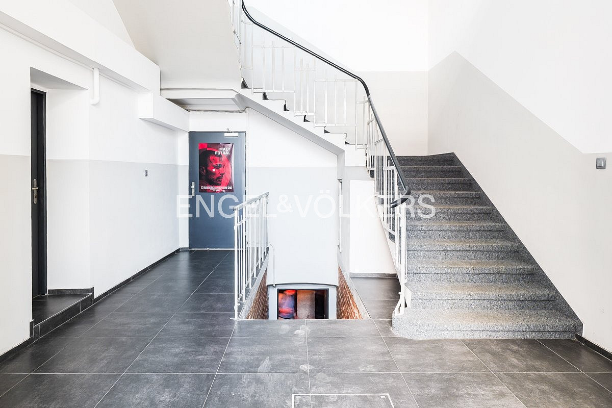 Pronájem skladovacích prostor 149 m² – fotografie 2