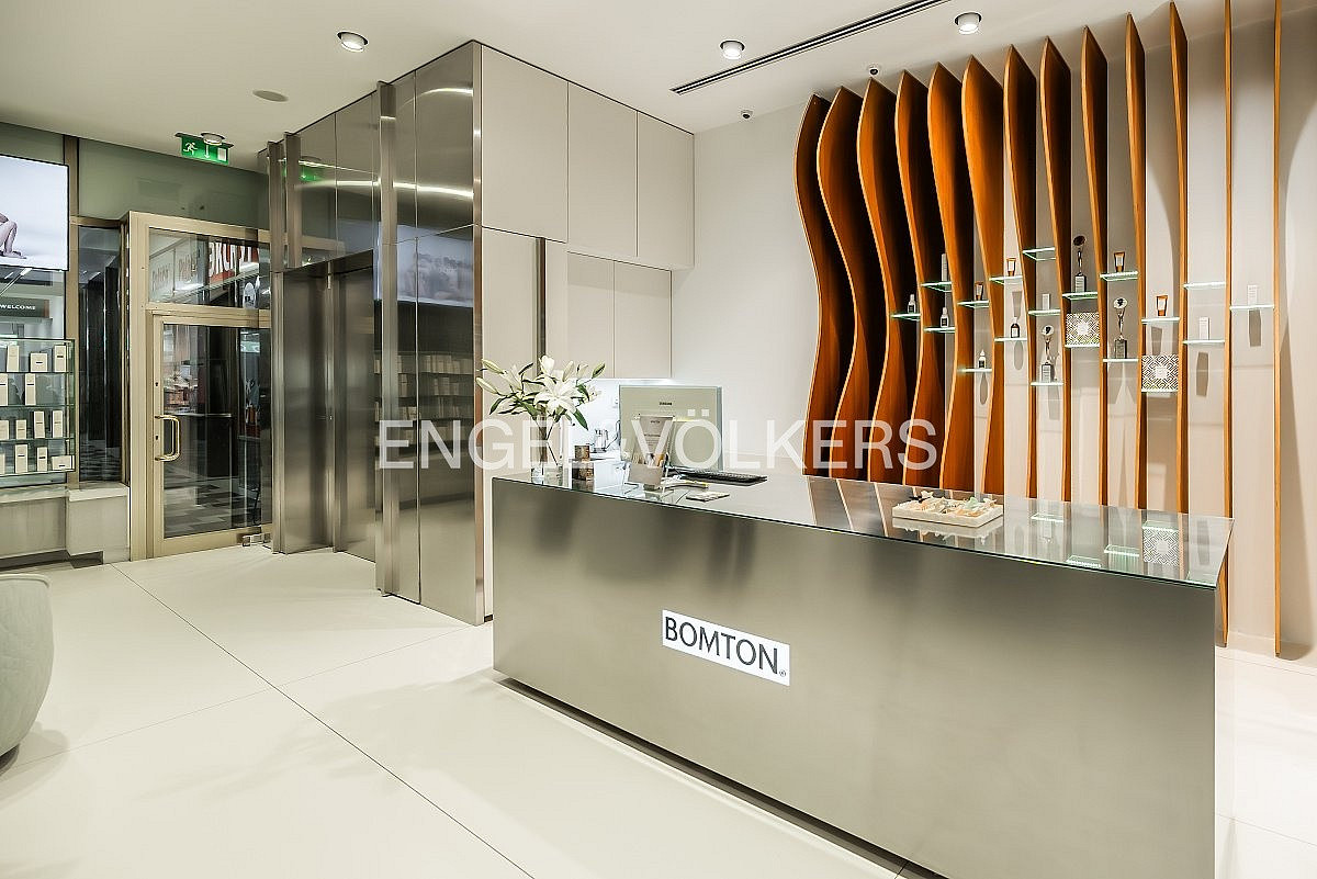 Pronájem obchodních prostor 923 m² – pohled 4