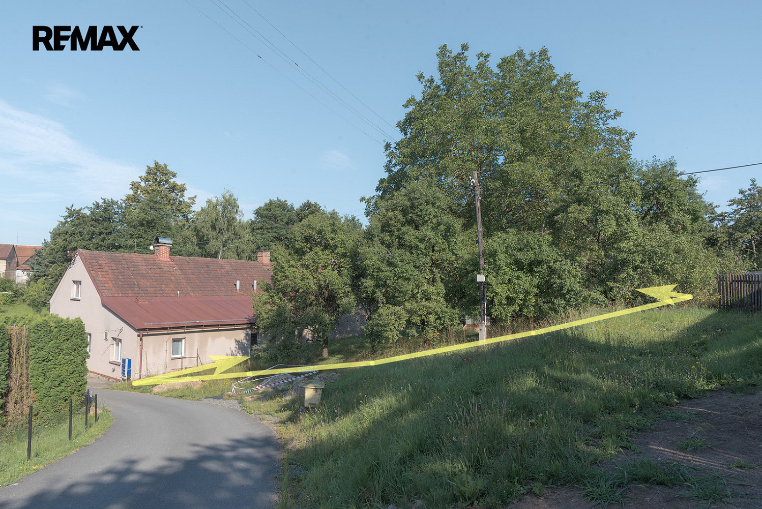 Prodej stavebního pozemku 1 222 m² – pohled 2