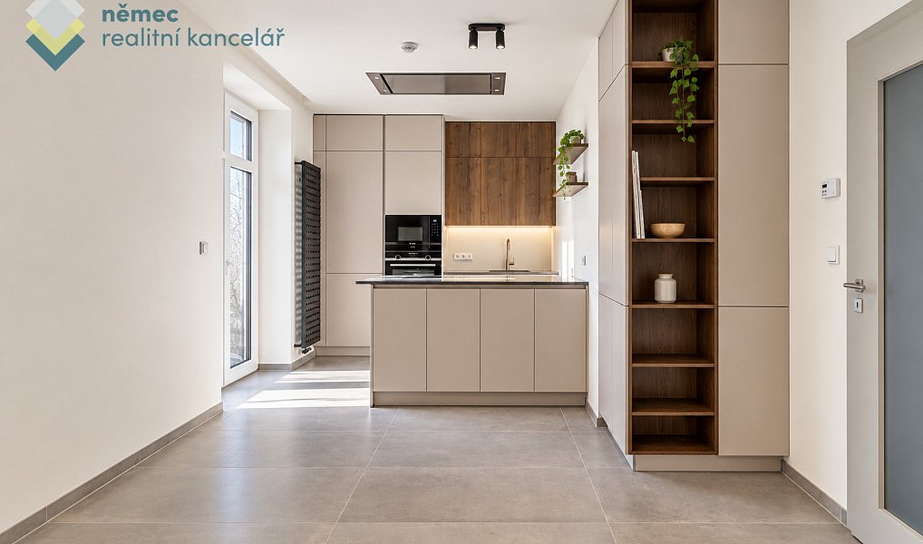 Pronájem bytu 3+kk 78 m², Praha – náhled fotky 2