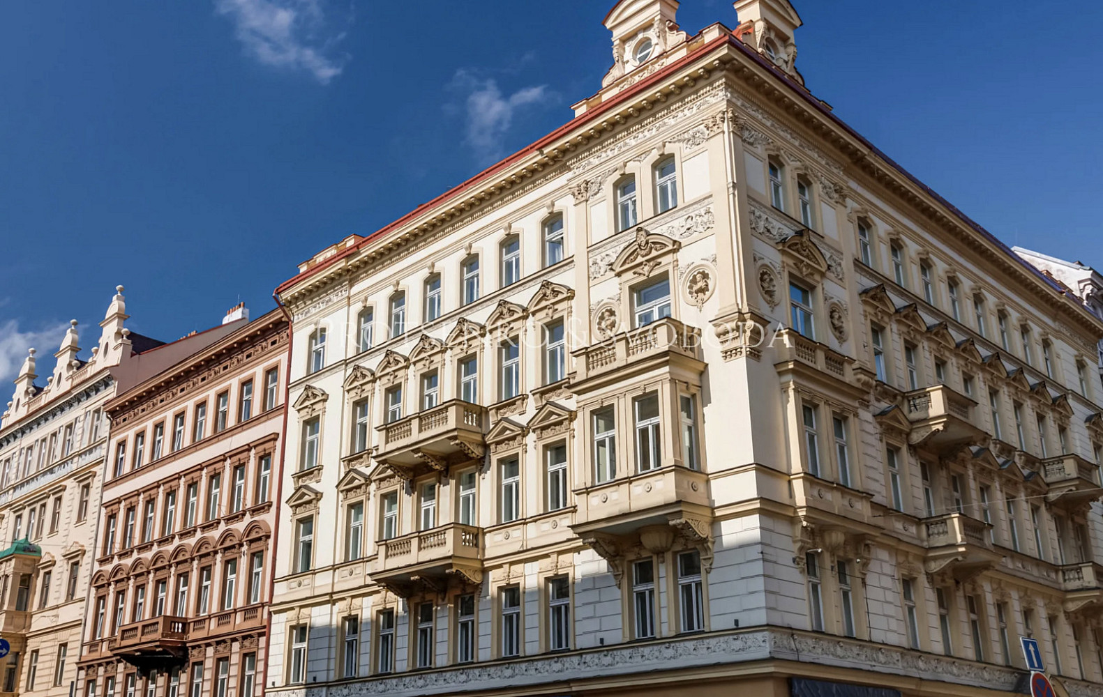 Prodej nájemního domu, činžáku 655 m²