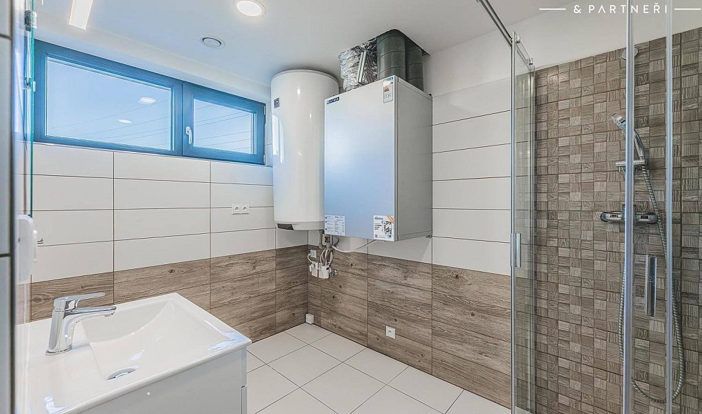 Prodej domu 150 m² s pozemkem 213 m², Dříteč – náhled fotky 16