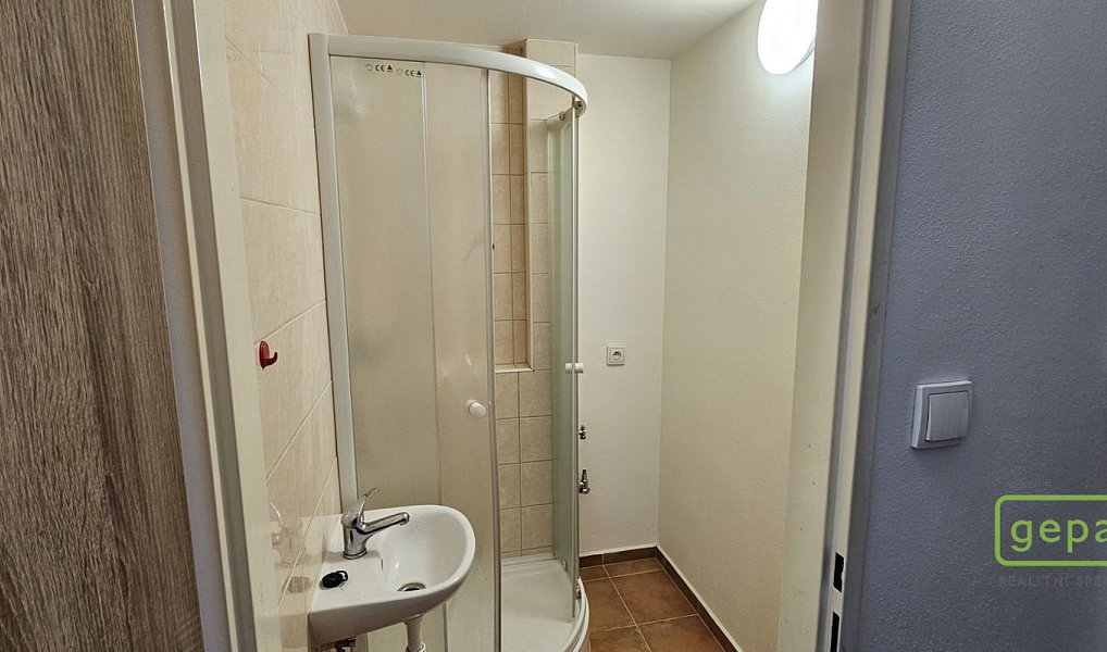 Pronájem bytu 1+kk 19 m², Větřní – náhled fotky 3
