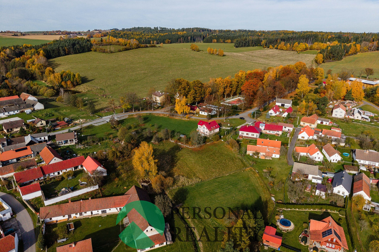 Prodej stavebního pozemku 2 232 m² – fotografie 4