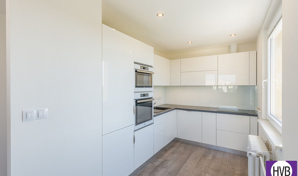 Prodej bytu 3+kk 66 m², Praha – náhled fotky 2